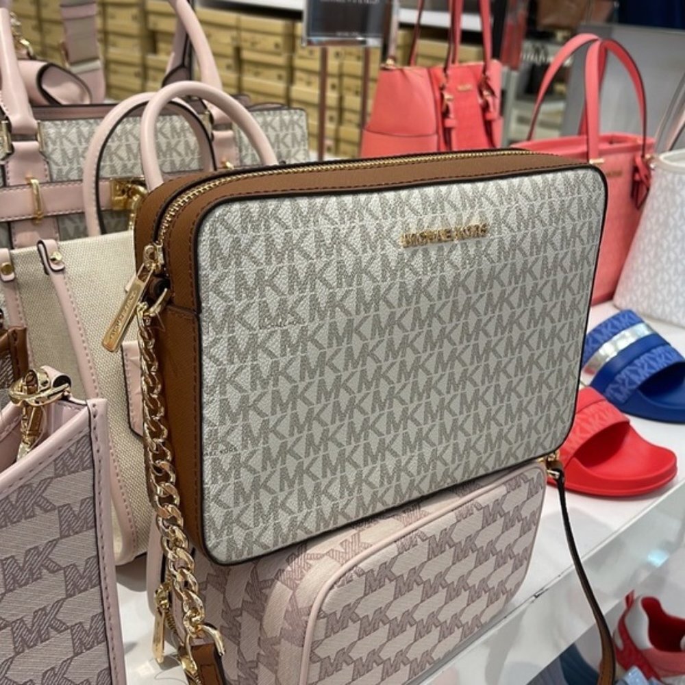 Michael Kors Jet Set Item Large East West Zip Crossbody Vanilla - Picture 3 of 16